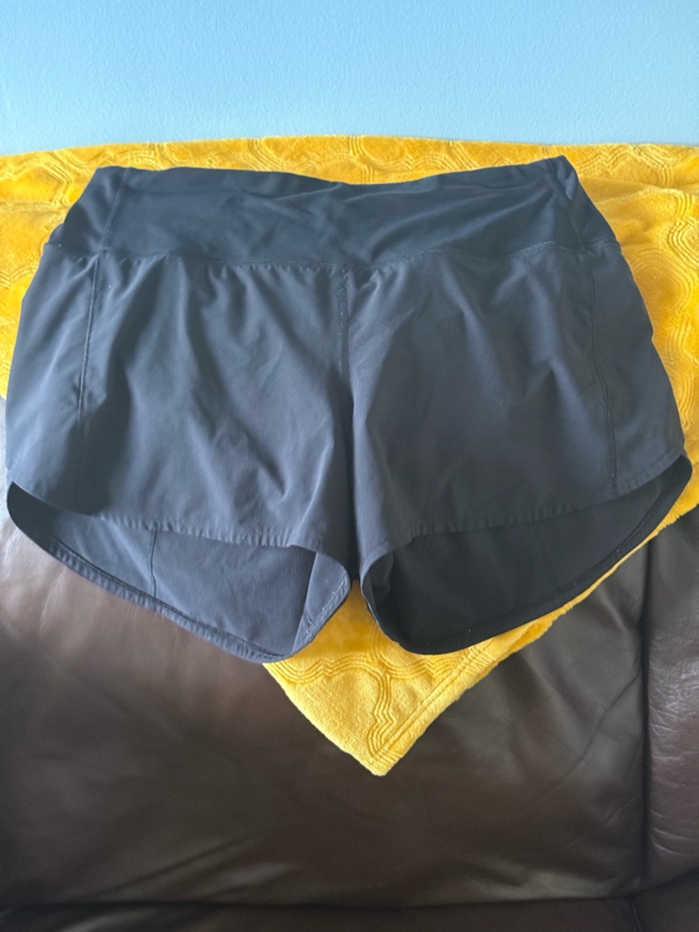 Lululemon Women's Black Active Shorts Size 8